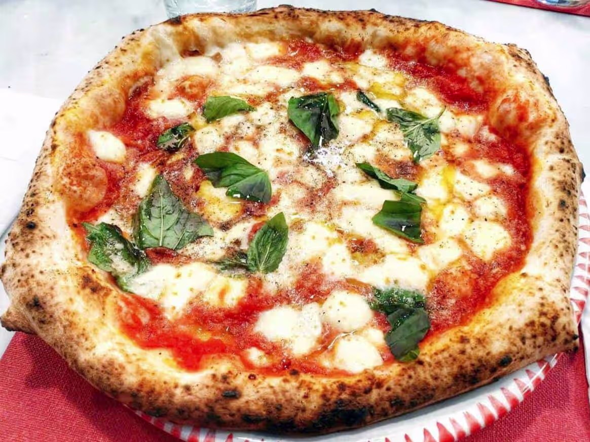Pizza Provola e Pepe
