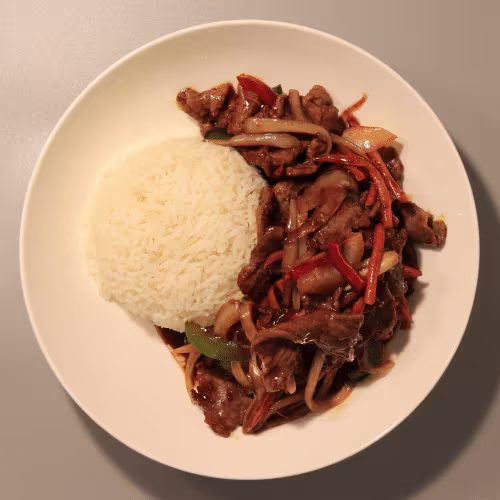 Rindfleisch mit Zwiebel