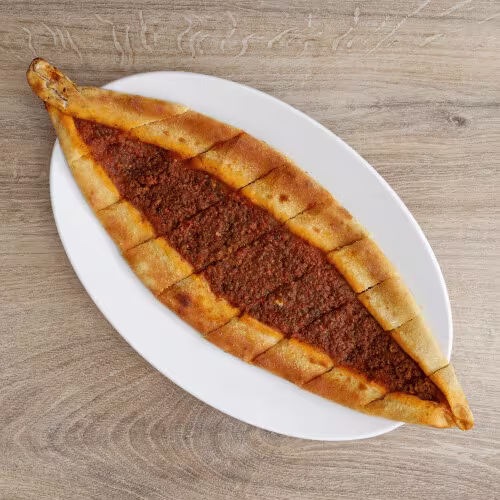 Pide mit reinem Rinderhackfleisch