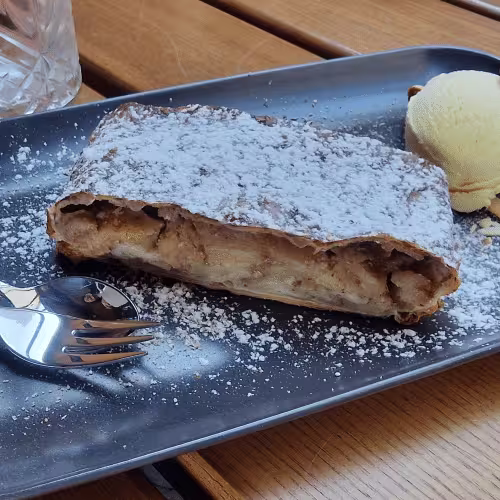 Hausgemachte Apfelstrudel