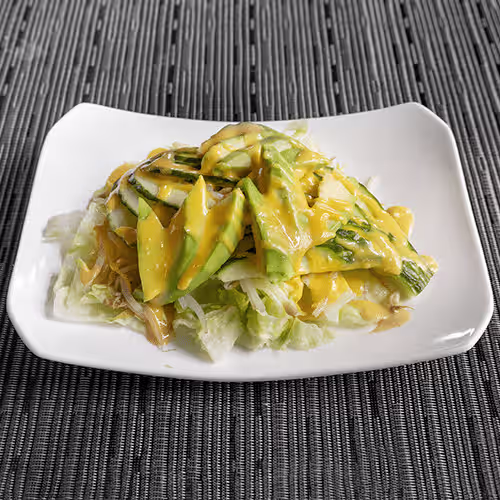 Gurken Avocado Salat in Mangosauce