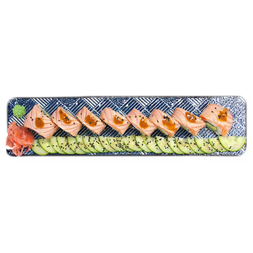 Flamed Salmon Roll