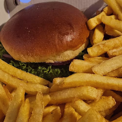 XXL styleburger Mit Pommes