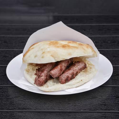 Cevapcici (5 Stück) im Brot