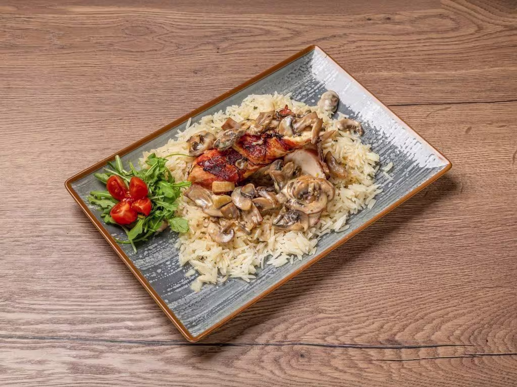 Gefülltes Hühnerfilet im Speckmantel