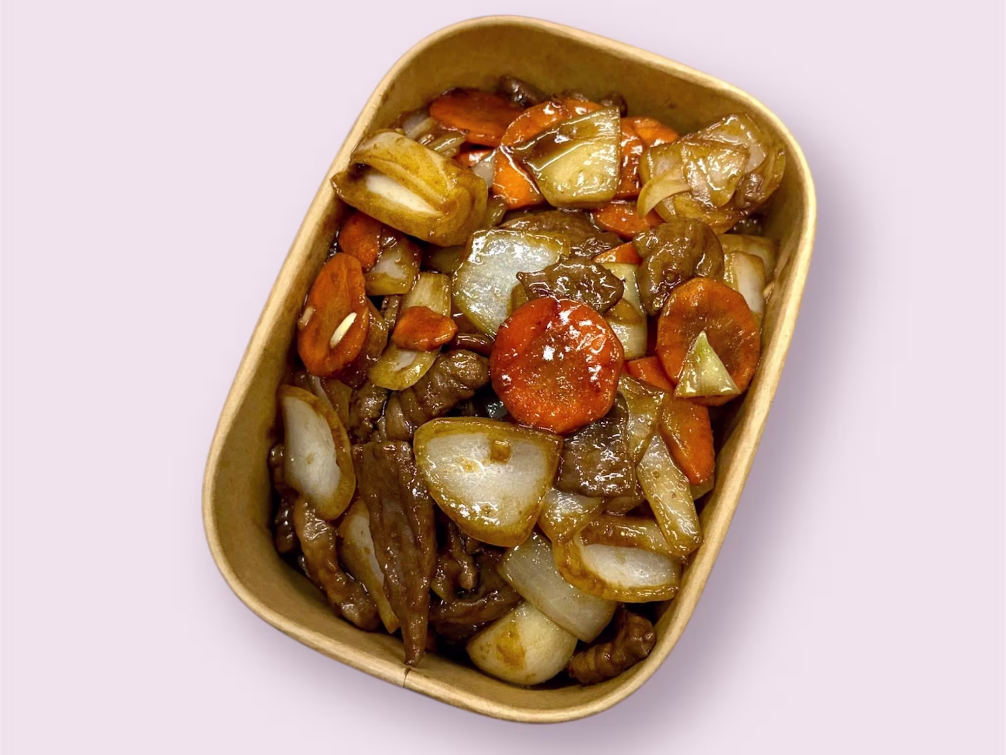 Gebratenes Rindfleisch mit Zwiebeln