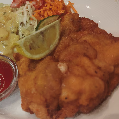 Backhendl mit Pommes