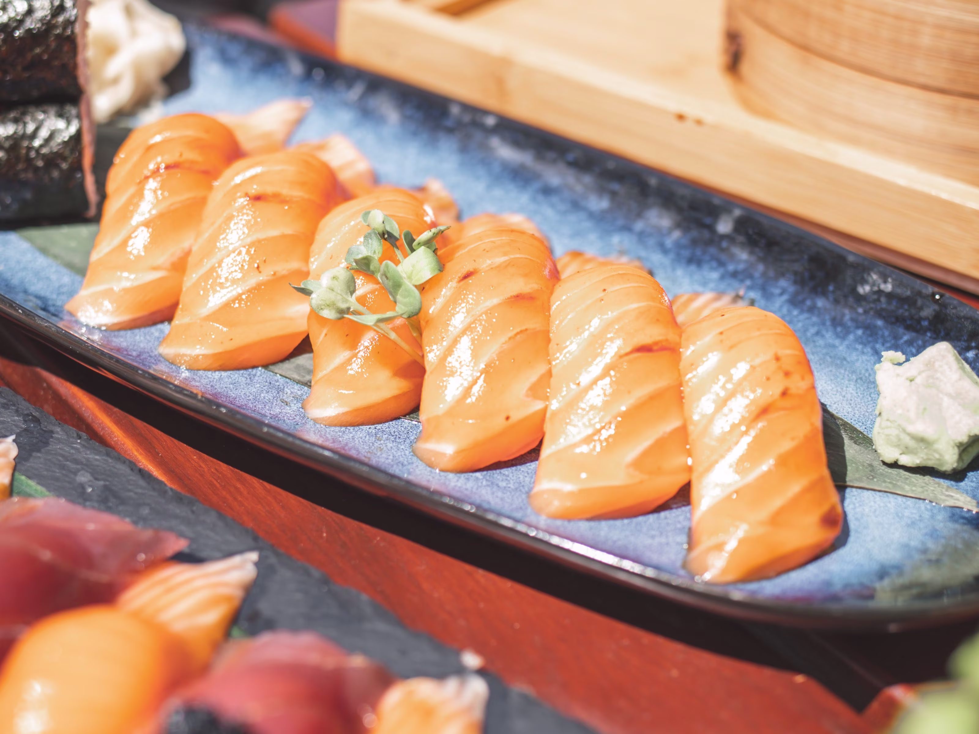 Sake Nigiri Set