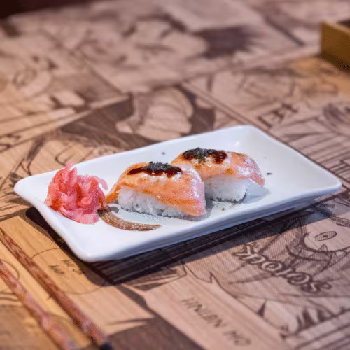 Nigiri - flamed Lachs