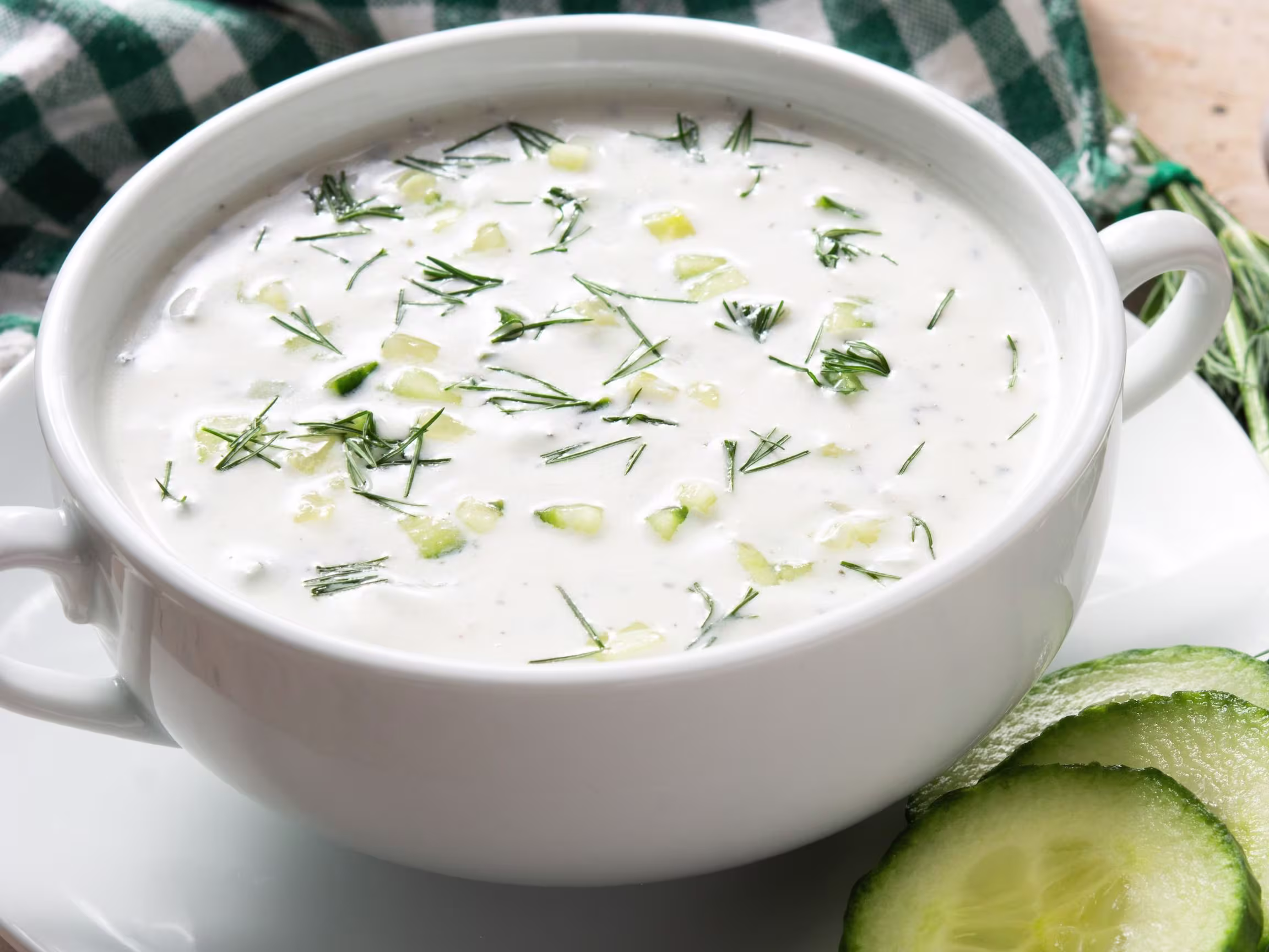 Tsatsiki/Joghurt mit Gurke