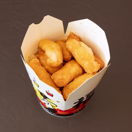 Nudel-Box mit mit Sesam-Chicken