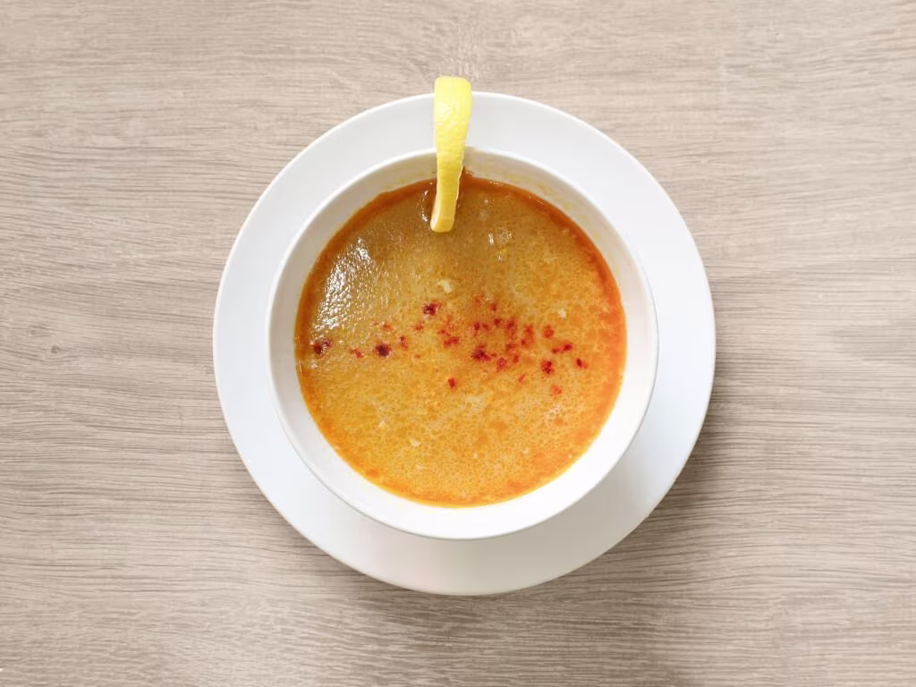 Kelle Paca Corbasi (Lammfleischsuppe)