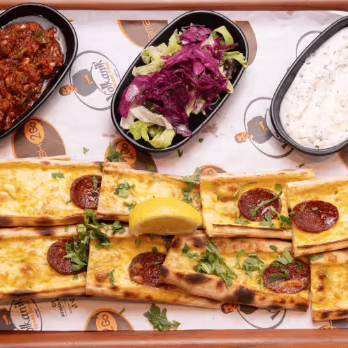 Sucuklu Pide (XL)