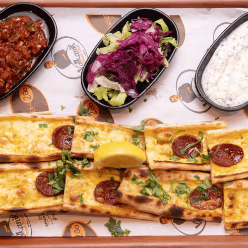 Sucuklu Pide (L)