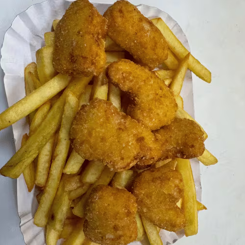 Chicken Nuggets (7 Stück) mit Pommes