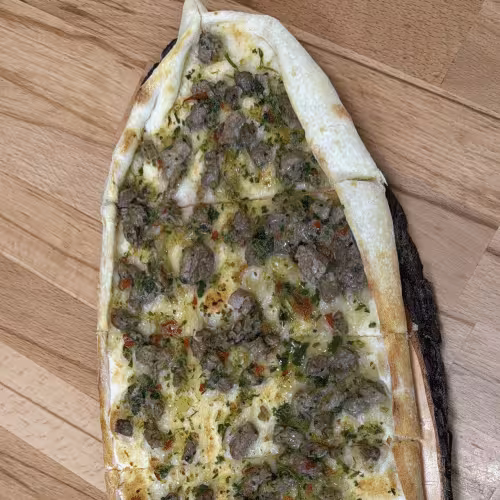Pide Kuşbaşı mit Kalbfleisch