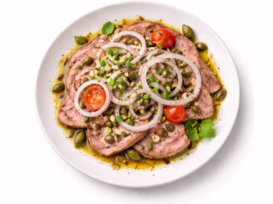 Saures Rindfleisch mit Zwiebeln und Kernöl