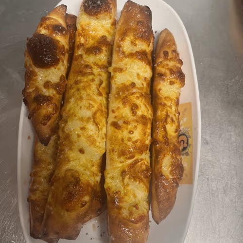 Stangerlbrot mit Käse und Knoblauch