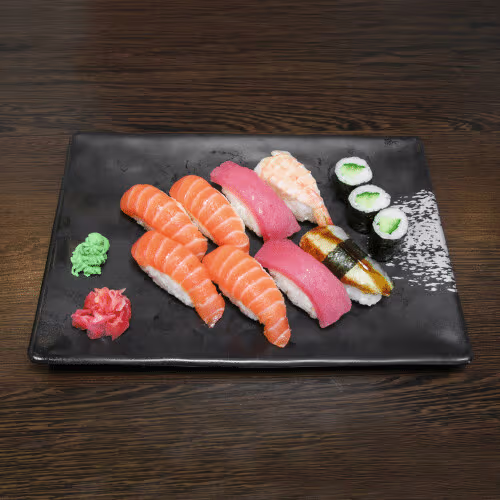 Gemischtes Sushi (klein, 11 Stück)
