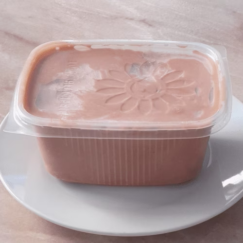 Haselnuss-Eis mit Zuckeraustauschstoffen