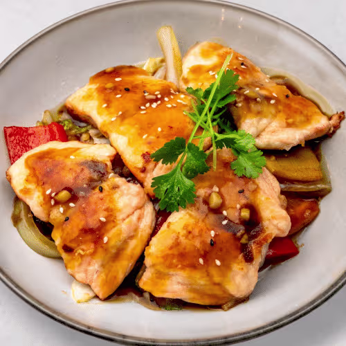 Gegrillter Lachs mit Teriyakisauce