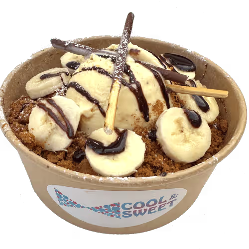 Waffel mit Banane-Lotus, Eis, Nutella, Mikado und Sauce