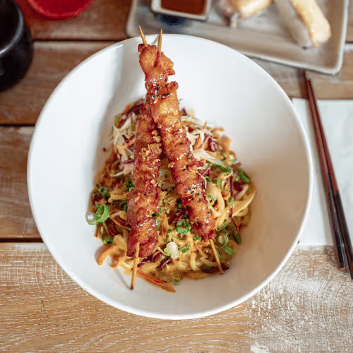 Hühnerspieße mit Satay-Sauce