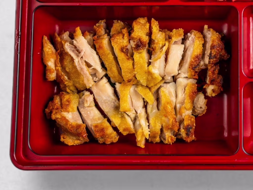 Knusprige Hühnerkeule mit Teriyaki und Reis