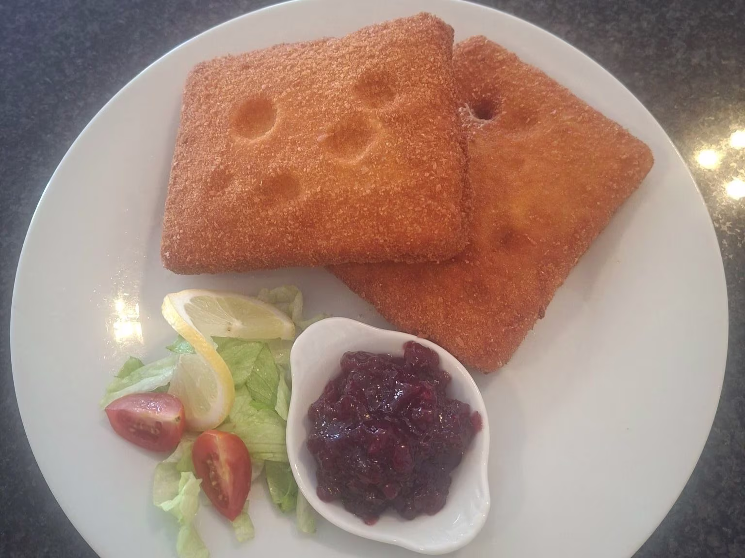 Gebackener Emmentaler (2 Stück)