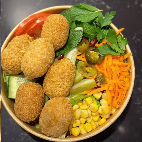 Crispy Weizenbällchen Bowl