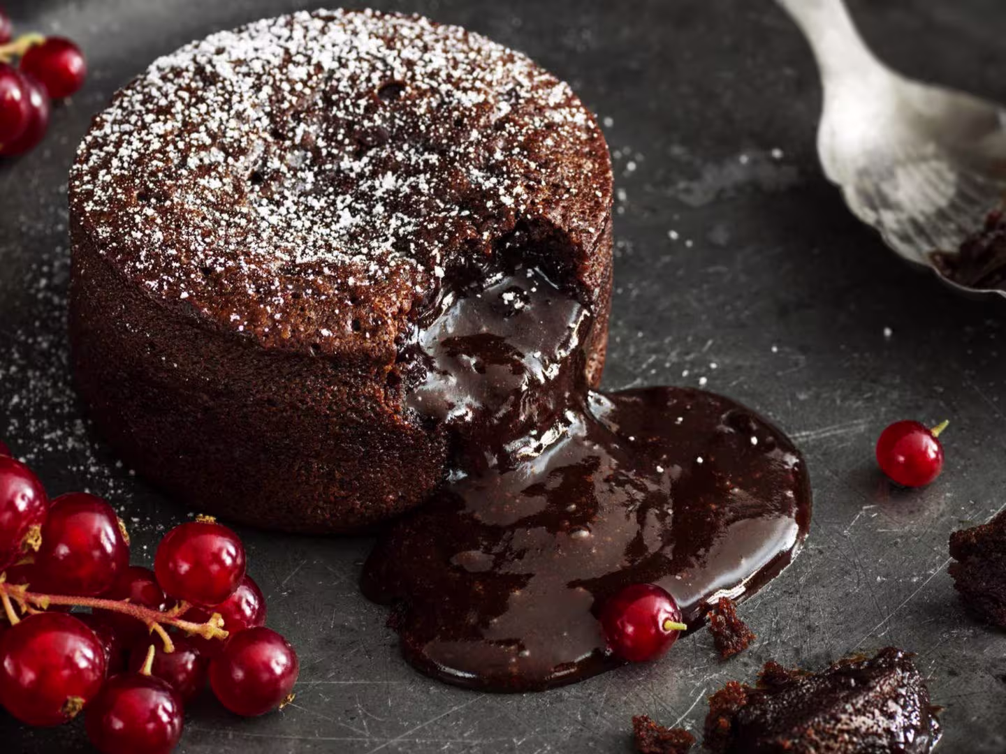 Lava Cake – Der warme Schokogenuss für echte Naschmomente