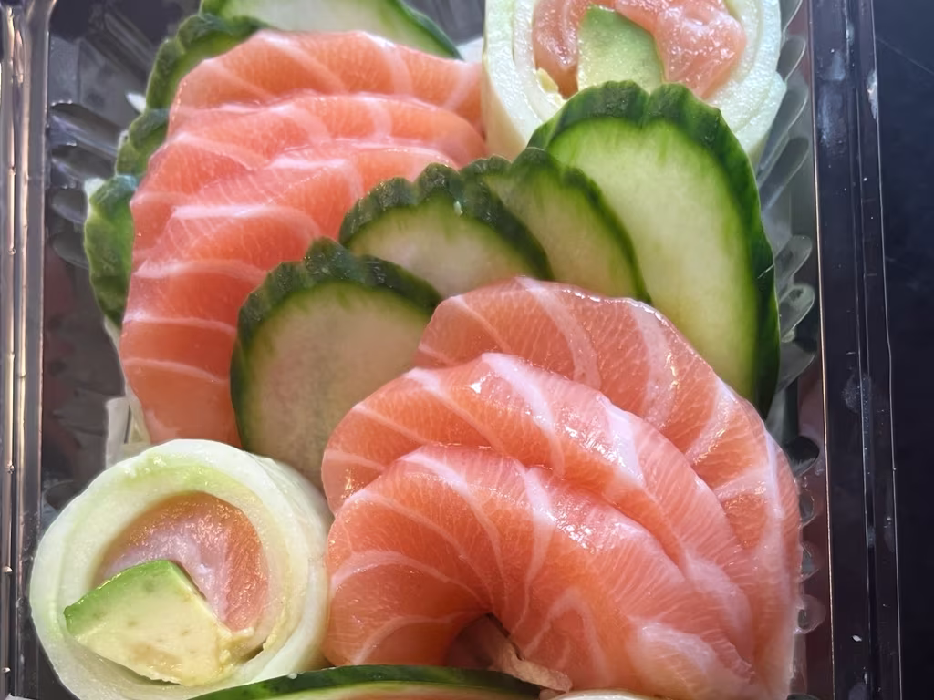 Lachs Sashimi (9 Stück)