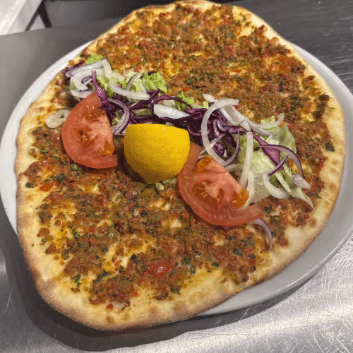 Lahmacun Salat