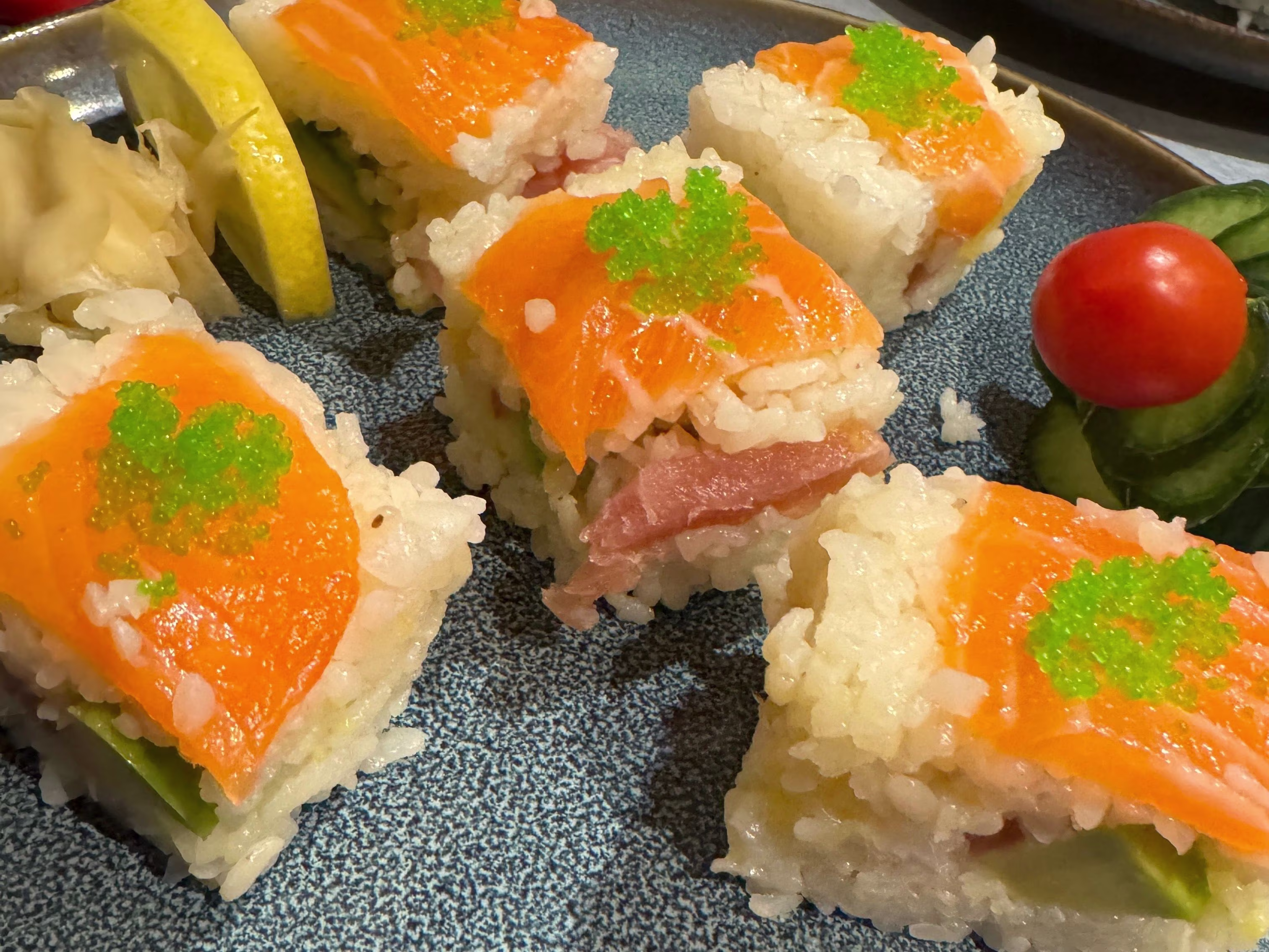 Oshi Sushi