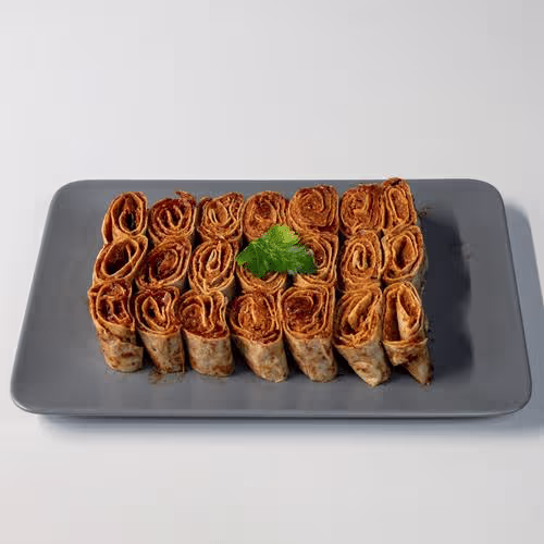 Cigköfte-Sushi-Teller (vegan)