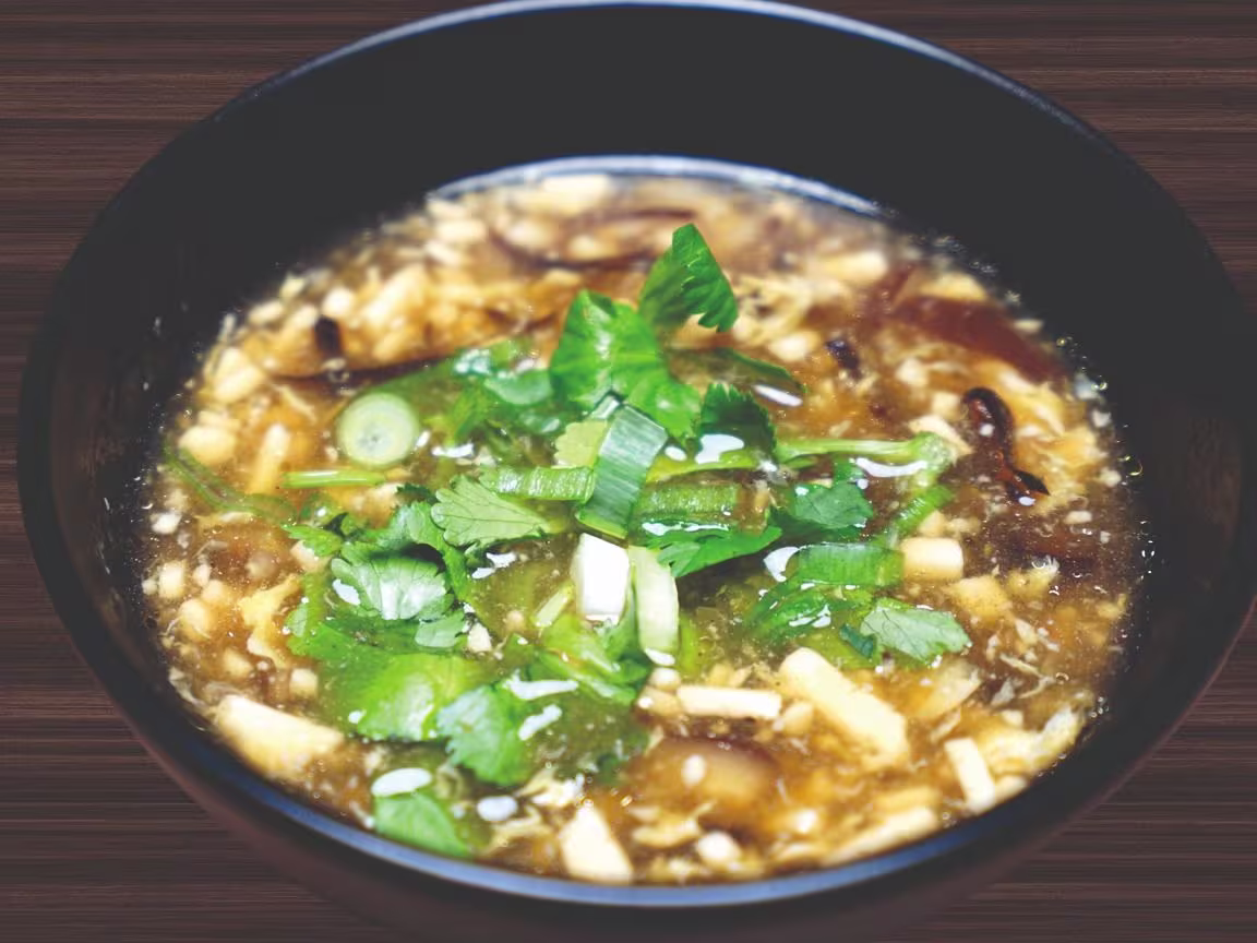 Sauer-Scharf-Suppe