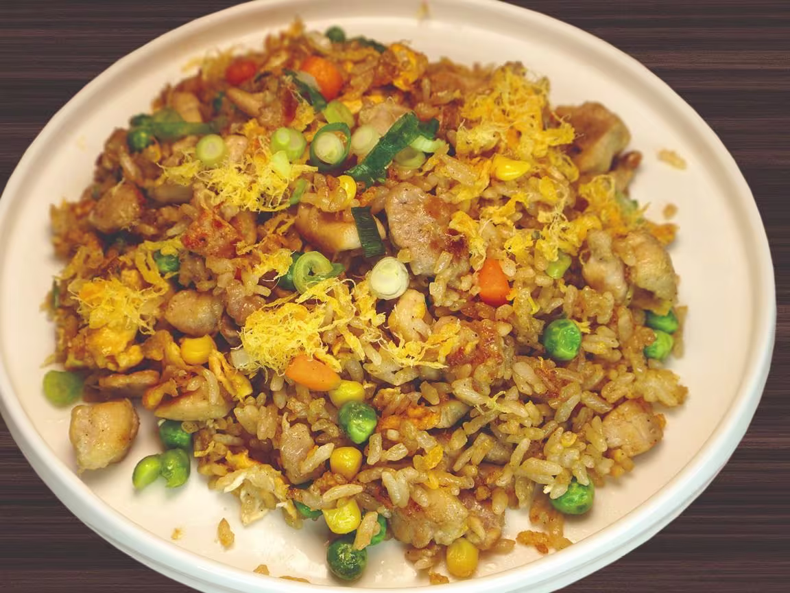 Gebratener Reis mit Hähnchen