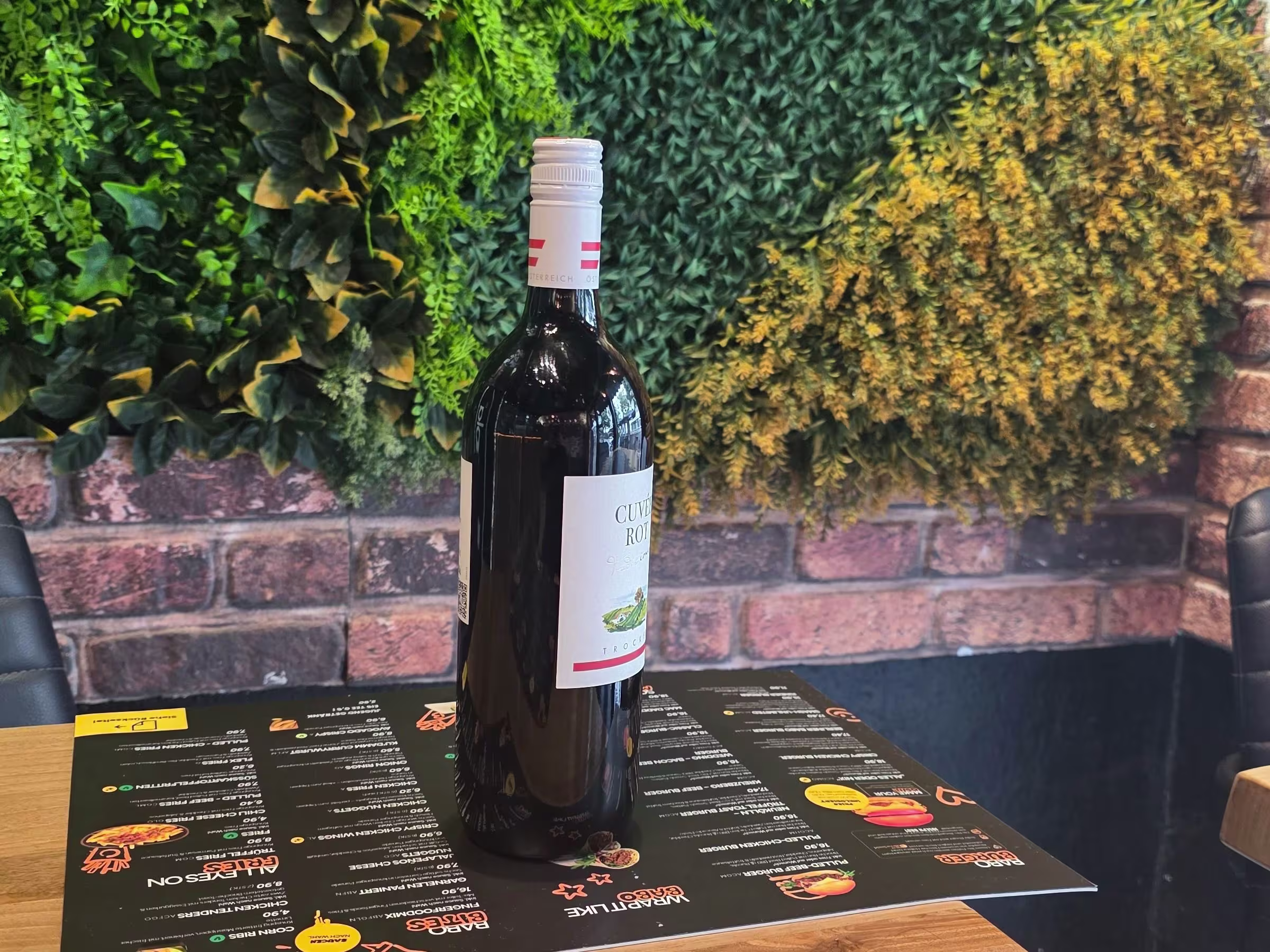 Österreicher Rotwein 0,75l