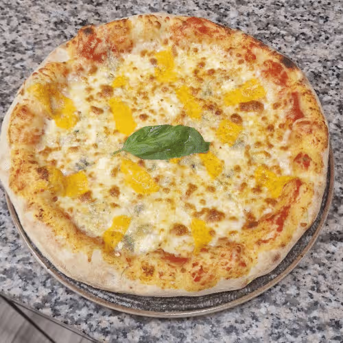 Pizza Quattro Formaggi-