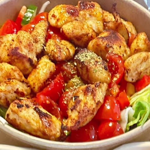 Chicken Salat mit Pizzastangerl-
