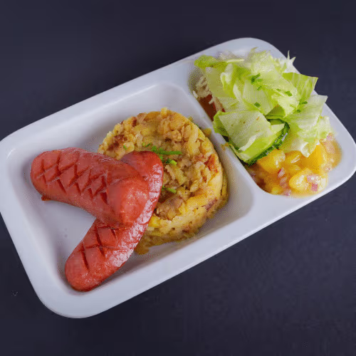 Augsburger mit Salat