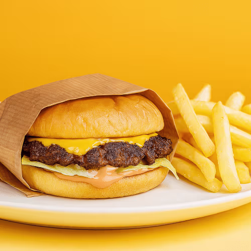 Smash Burger mit Pommes