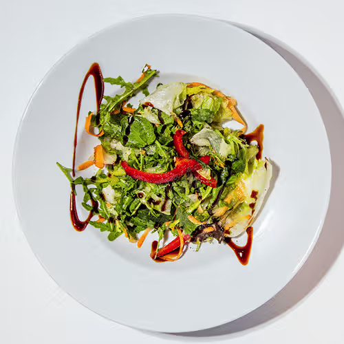 Großer gemischter Blattsalat