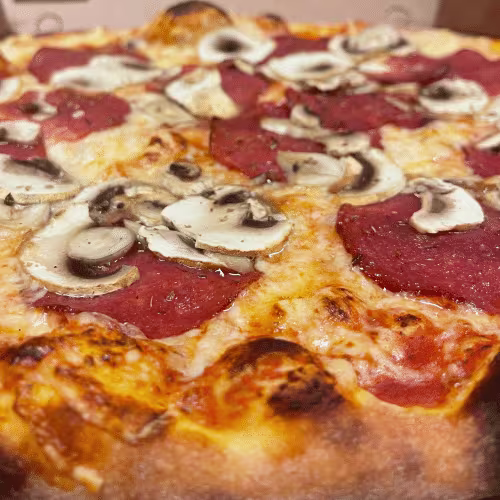 Pizza Salami Funghi