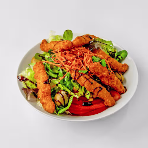 Gemischter Salat mit Chickensticks