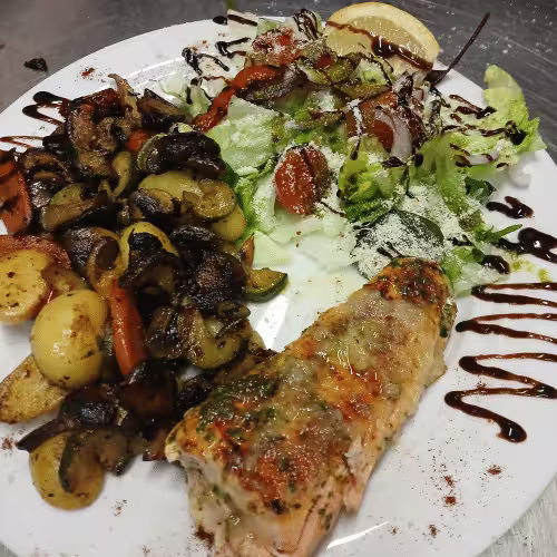 Gegrilltes Lachsfilet