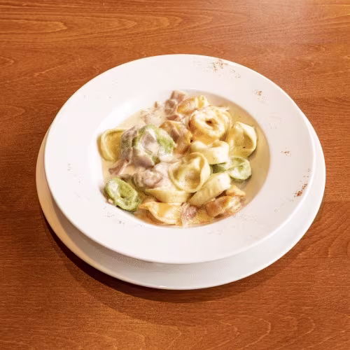Tortellini Panna e Prosciutto