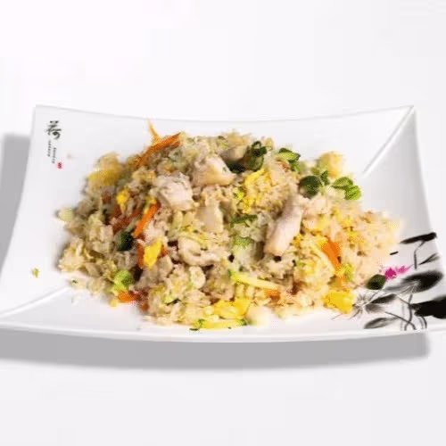 Gebratener Eierreis mit Hühnerfleisch