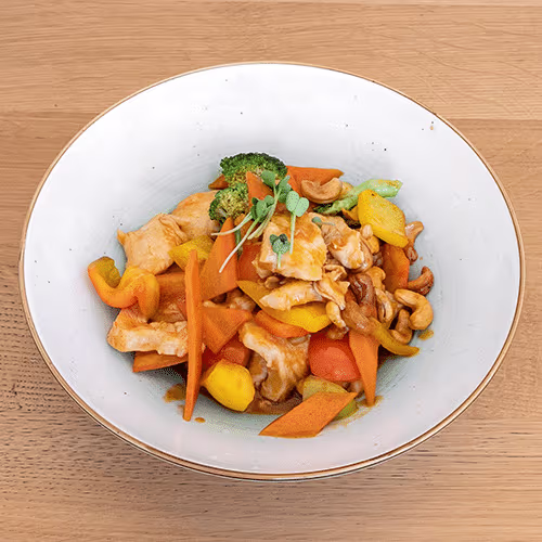 Cashew Sriracha Chicken (scharf)