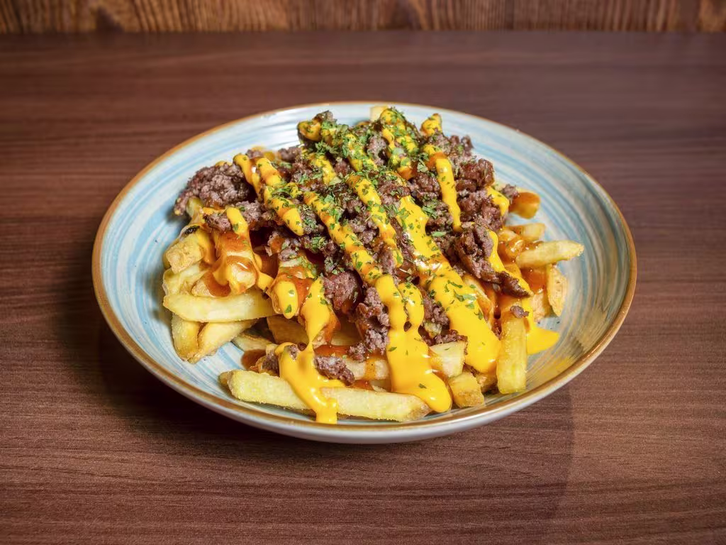 Beef Und Cheese Fries